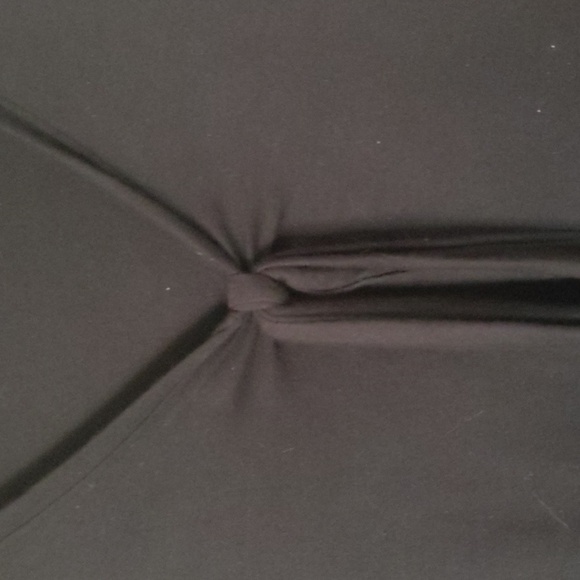 Tahari | women's | sleeveless | v-neck | black | - Picture 2 of 4